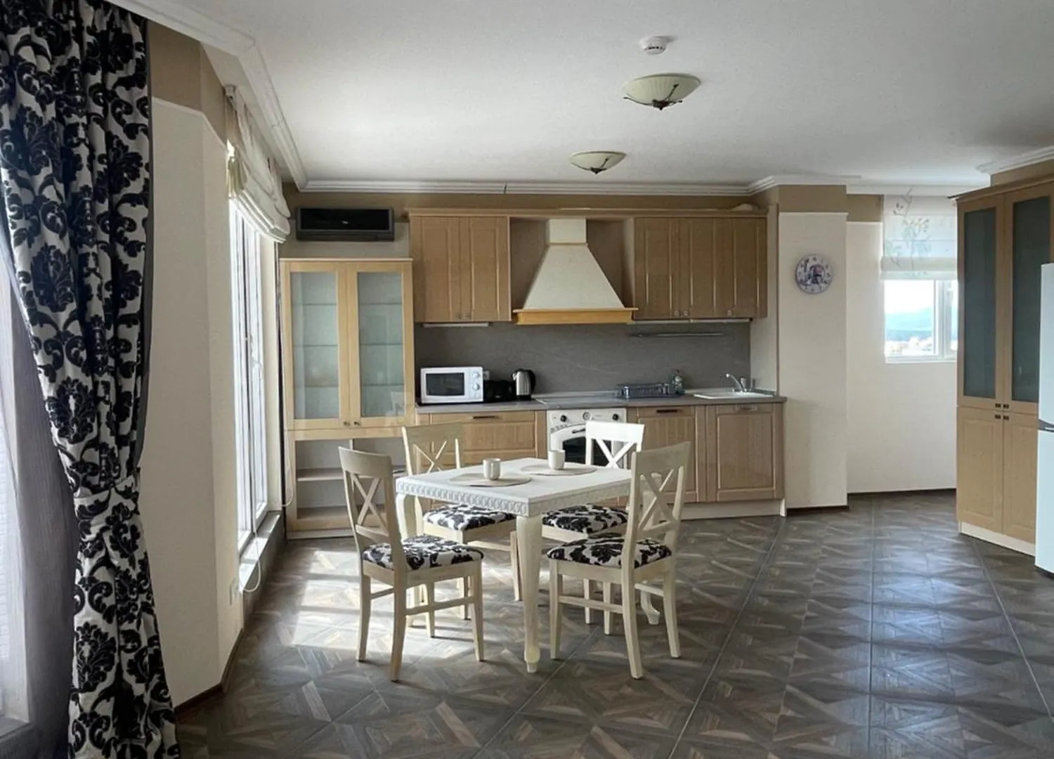 Admiral Plaza Apartments Slantchev Briag